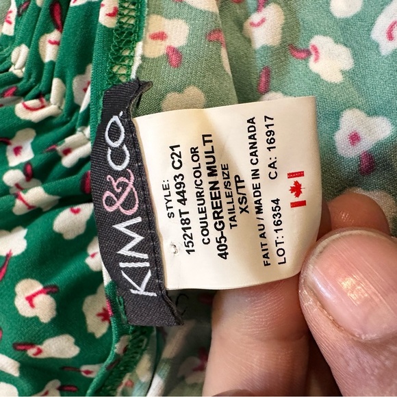 Kim & Co. Brazil Knit Short Sleeve Ruched Front Top - Picture 6 of 8